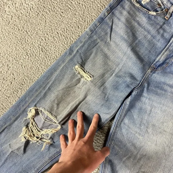 American Eagle Jeans Womens 2 Blue Baggy Jean High Rise Distressed Light Wash - Picture 7 of 13